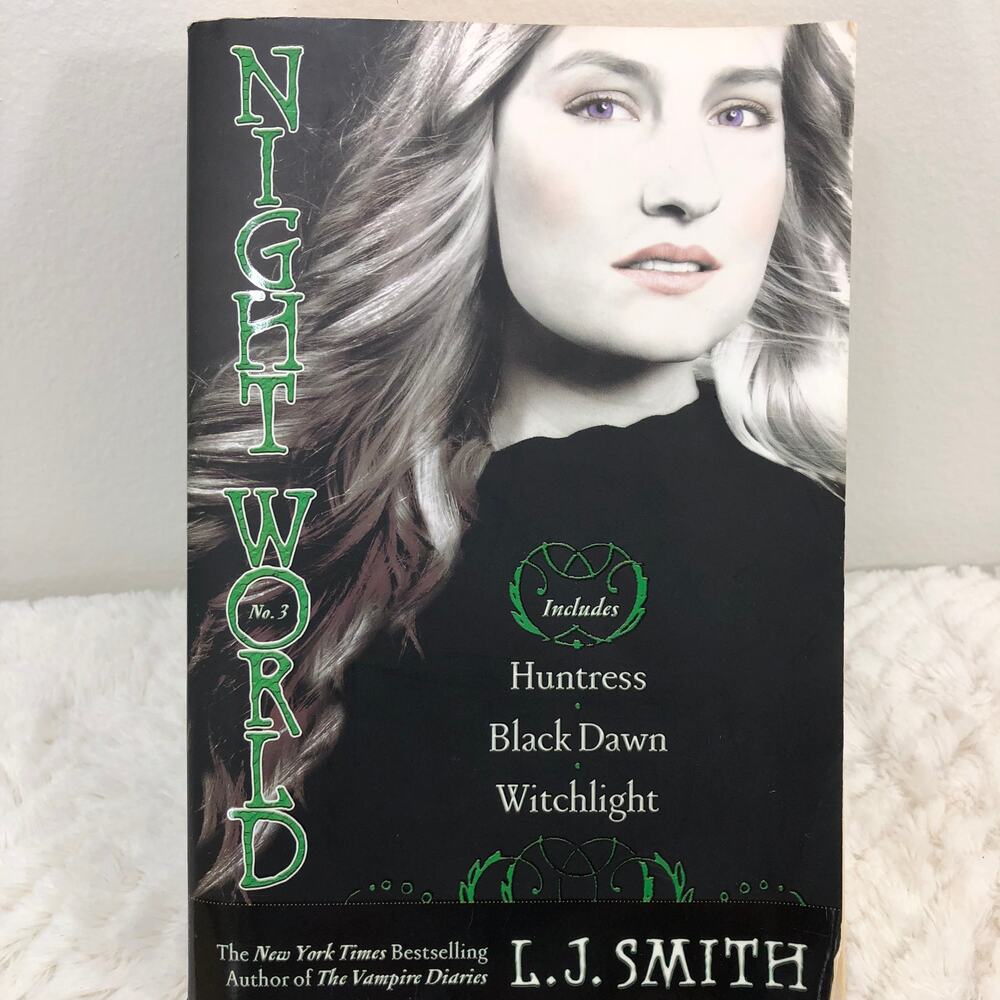 Night World No. 3 Huntress, Black Dawn, Witchlight